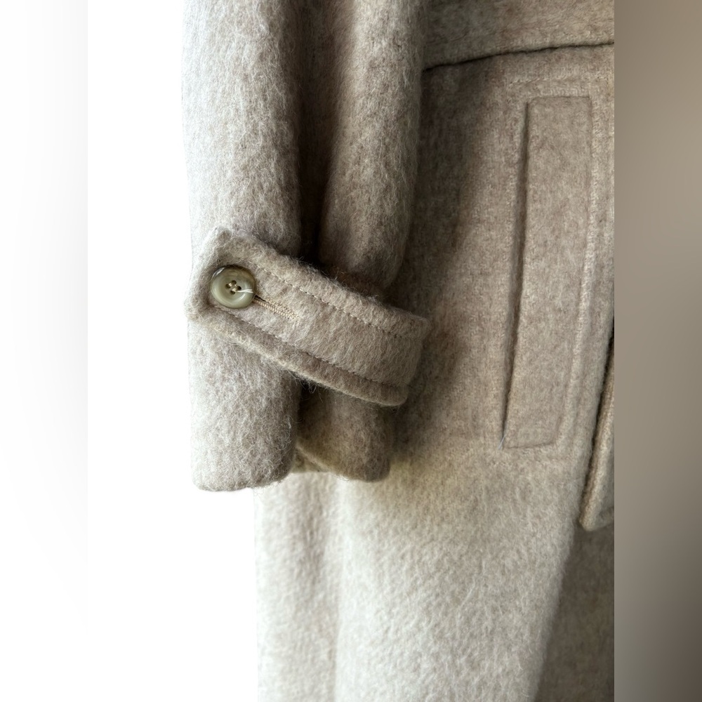 Vtg. 1980s Forecaster of Boston Elegant Beige Wool Blend Coat w/Belt size 15/16 - Picture 7 of 15